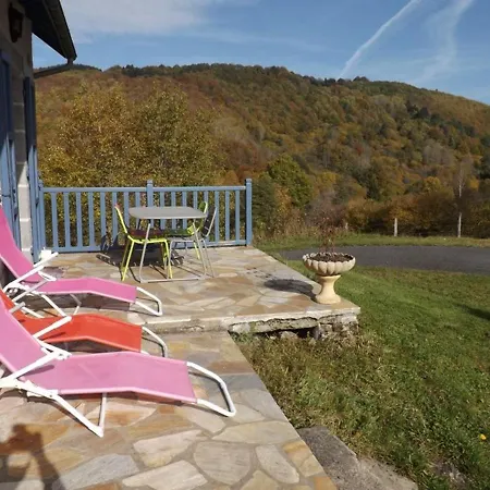 Maison De Caractere Avec Jardin, 5 Pers., - Parc Des Volcans D'auvergne - Fr-1-742-117 Holiday home *