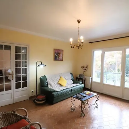 Holiday home Maison De Caractere Avec Jardin, 5 Pers., - Parc Des Volcans D'auvergne - Fr-1-742-117 Condat (Cantal)